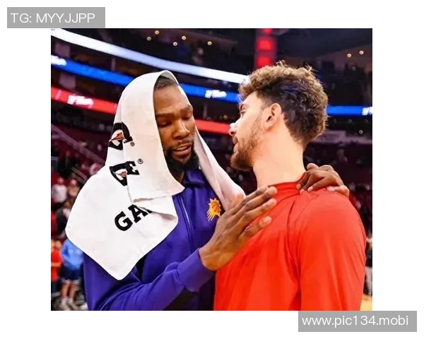 KD：外界对我们本赛季期望很高 每场失利带来的压力要大得多